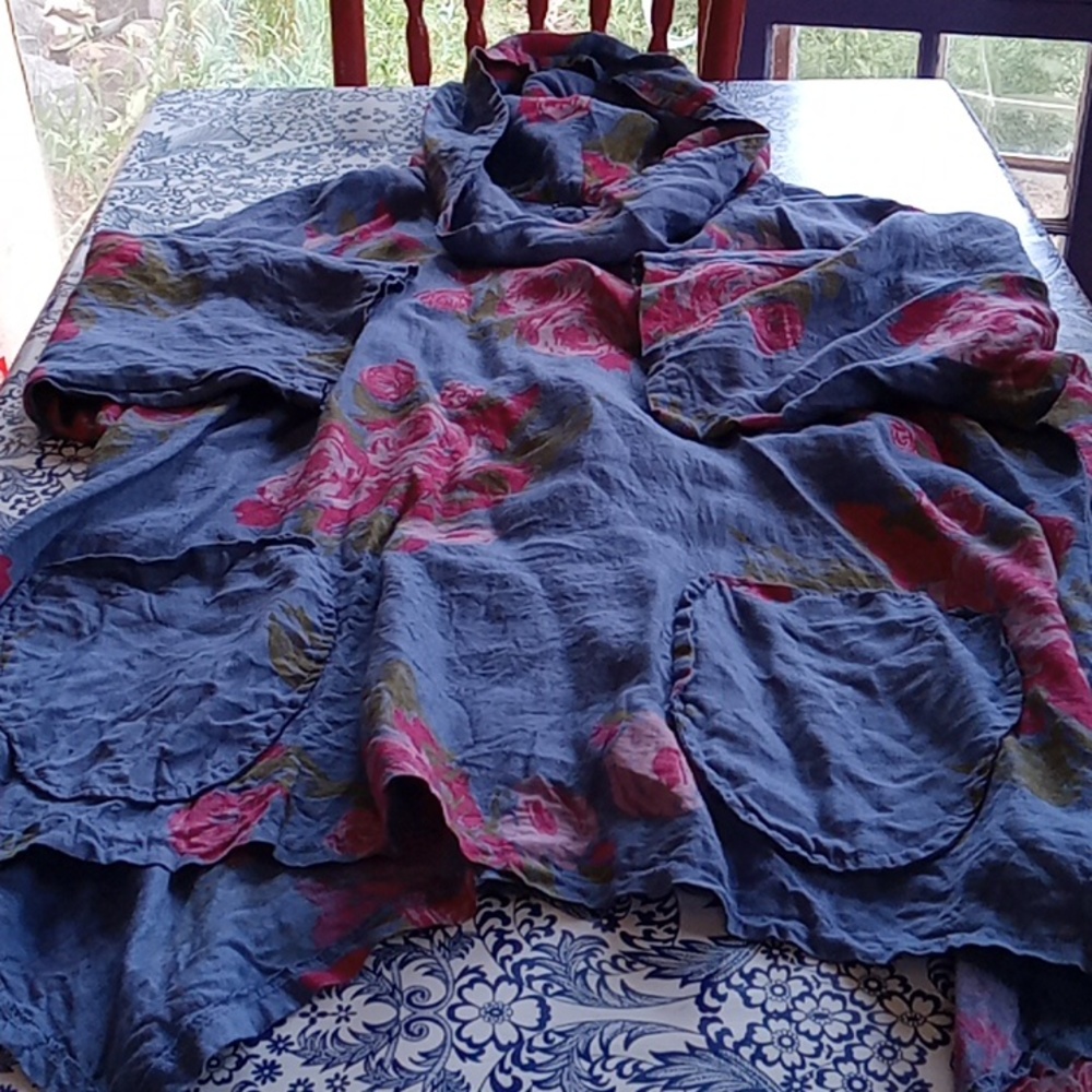 Hooded linen tunic blue roses oversized linen
